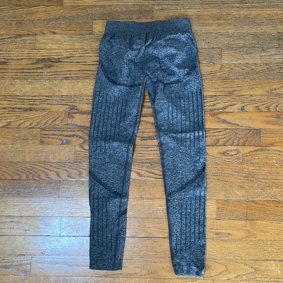 NWOT Athleta exercise tights. Size Small - Picture 3 of 5